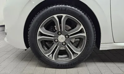 Peugeot 208 2016, 48344 км, за 5900000 KRW - фото 5