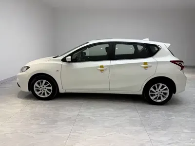 Nissan Tiida 2017, 81000 км, за 38800 CNY