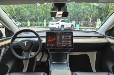 Tesla Model Y 2022, 79700 км, за 171974.93 CNY - фото 37