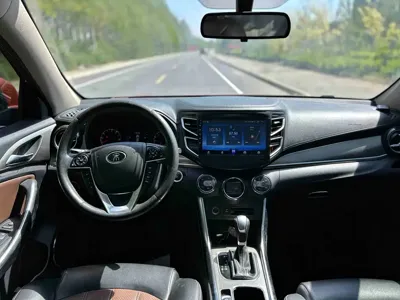 BYD Song 2017, 150000 км, за 14800 CNY