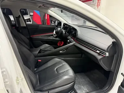 Hyundai Elantra 2023, 44000 км, за 99800 CNY - фото 14
