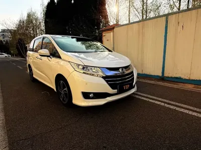 Honda Odyssey 2015, 110000 км, за 57800 CNY