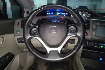 Honda Civic 2013, 70200 км, за 52351.16 CNY - фото 9