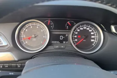 Peugeot 408 2016, 59900 км, за 29331.37 CNY - фото 12