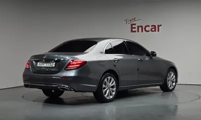 Mercedes-Benz E-Class 2018, 70218 км, за 23500000 KRW