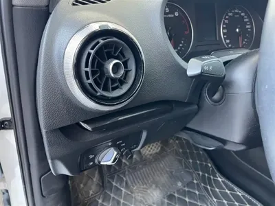 Audi A3 2018, 70000 км, за 69800 CNY - фото 8