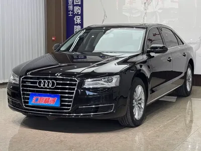 Audi A8 2015, 135000 км, за 138000 CNY - фото 1