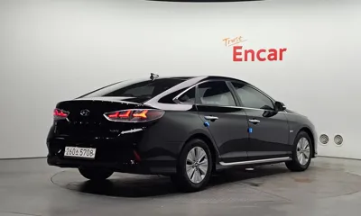 Hyundai Sonata 2018, 89288 км, за 12000000 KRW - фото 2