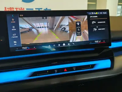 BMW i5 2025, 500 км, за 286000 CNY - фото 8