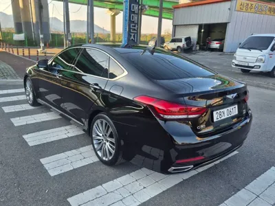 Hyundai Genesis 2016, 161000 км, за 10000000 KRW - фото 2