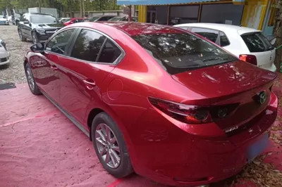 Mazda Mazda 3 Axela 2020, 70100 км, за 60569.91 CNY