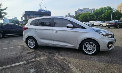 Kia Carens 2017, 54023 км, за 8450000 KRW - фото 4