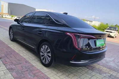 Hongqi E-QM5 2022, 64500 км, за 77690.14 CNY