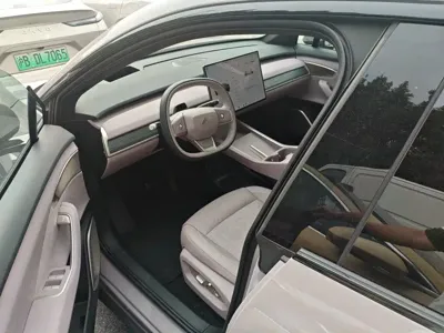 ONVO ONVO L60 2025, 6000 км, за 168000 CNY