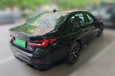 BMW 5 Series 2022, 35500 км, за 291741.65 CNY - фото 6
