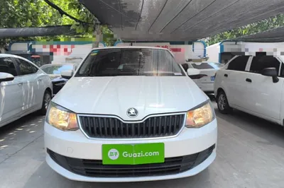 Skoda Fabia 2017, 58600 км, за 43284.8 CNY - фото 2