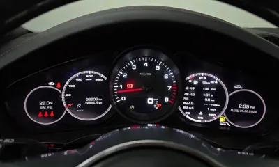 Porsche Cayenne 2021, 26606 км, за 150000000 KRW - фото 8
