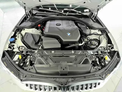 BMW 3 Series 2023, 22000 км, за 239800 CNY - фото 19