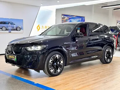 BMW iX3 · 2024 год