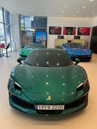 Ferrari 296 · 2024 год