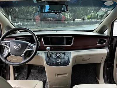 Buick GL8 2016, 110000 км, за 53800 CNY
