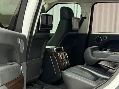 Land Rover Range Rover 2018, 110000 км, за 468000 CNY