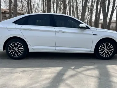 Volkswagen Sagitar 2020, 80000 км, за 59000 CNY