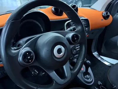 Smart Smart Fortwo 2016, 80000 км, за 39800 CNY - фото 7