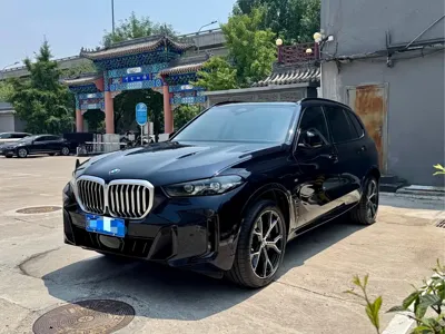 BMW X5 2025, 13000 км, за 435000 CNY - фото 1