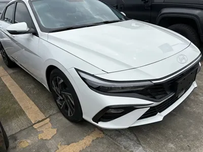 Hyundai Elantra 2024, 30000 км, за 69200 CNY