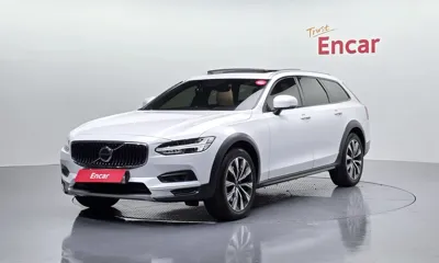 Volvo V90 · 2021 год