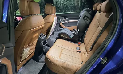 Audi Q8 e-tron 2024, 4444 км, за 125000000 KRW - фото 6