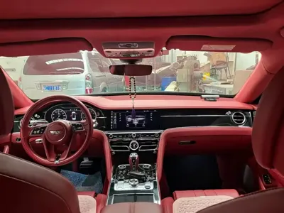 Bentley Flying Spur 2020, 65000 км, за 1628000 CNY - фото 6