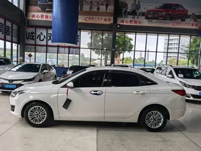 Ford Escort 2016, 100000 км, за 14900 CNY