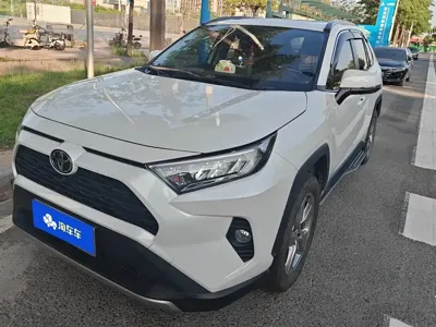 Toyota RAV4 · 2023 год
