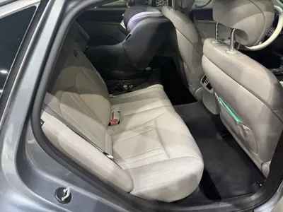 Hyundai Genesis 2015, 127000 км, за 8640000 KRW