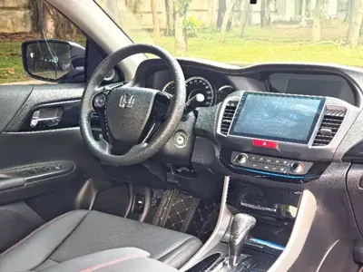 Honda Accord 2016, 90000 км, за 56800 CNY - фото 9