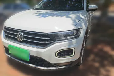 Volkswagen T-Roc · 2022 год