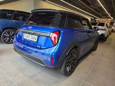 MINI Cooper 2025, 4830 км, за 35000000 KRW
