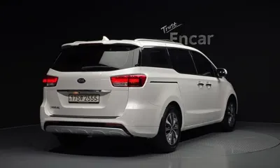Kia Canival 2017, 153443 км, за 8900000 KRW