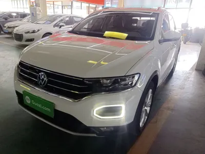 Volkswagen T-Roc · 2022 год