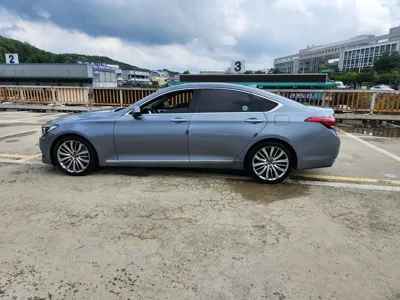 Hyundai Genesis 2014, 199972 км, за 6700000 KRW