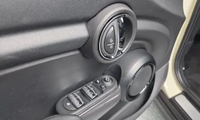 MINI Cooper 2019, 70394 км, за 12500000 KRW - фото 34
