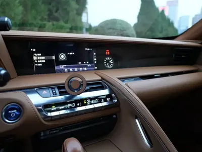 Lexus LC 2018, 70000 км, за 678000 CNY - фото 20