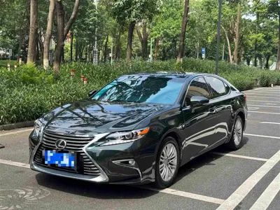Lexus ES · 2017 год