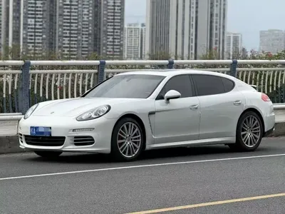 Porsche Panamera · 2014 год