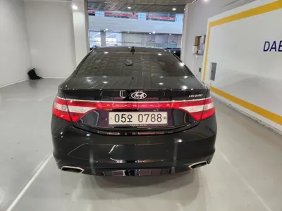 Hyundai Grandeur 2017, 106618 км, за 8500000 KRW