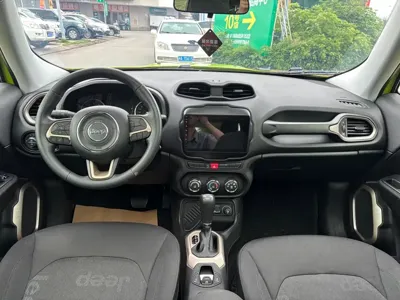 Jeep Renegade 2018, 62000 км, за 27799 CNY