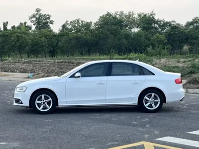 Audi A4L 2013, 130000 км, за 32000 CNY
