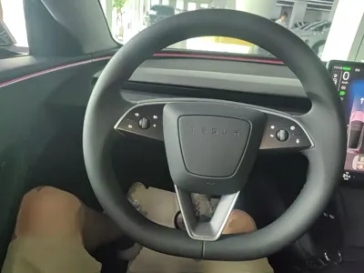 Tesla Model 3 2025, 14900 км, за 191200 CNY - фото 11